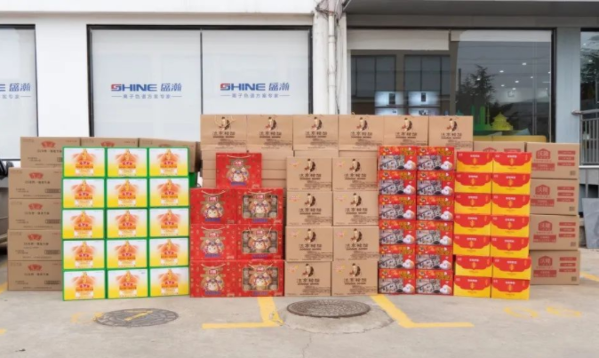 小年至 年味濃！關(guān)懷備至，濃濃溫情暖人心